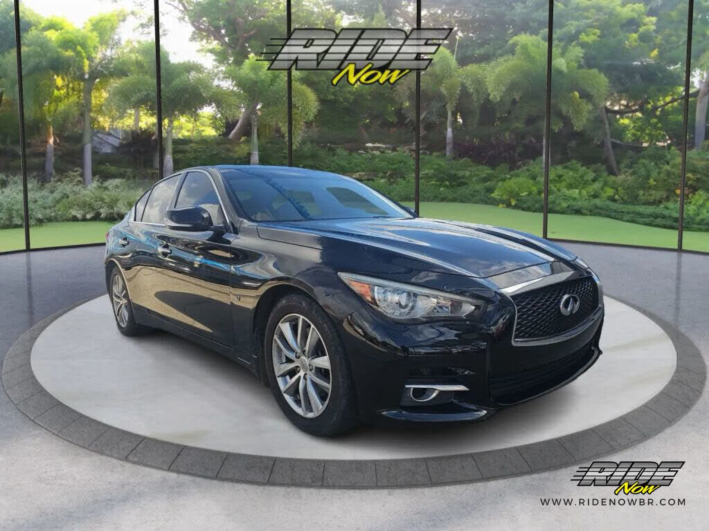 2015 INFINITI Q50