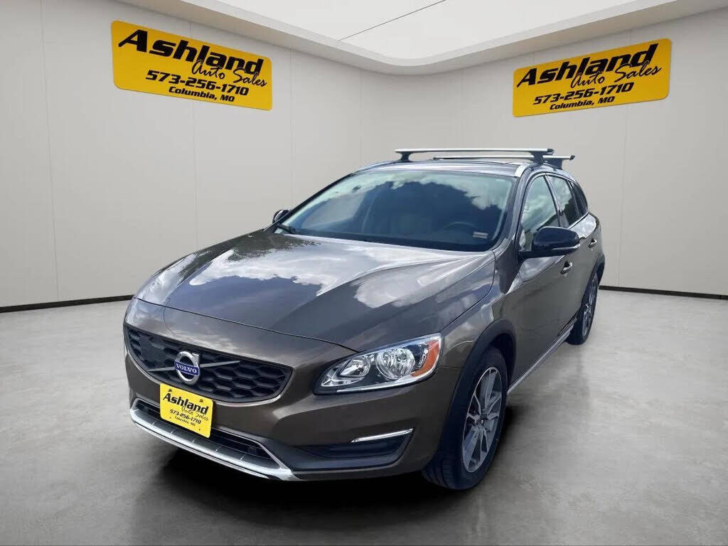 2016 VOLVO V60CC