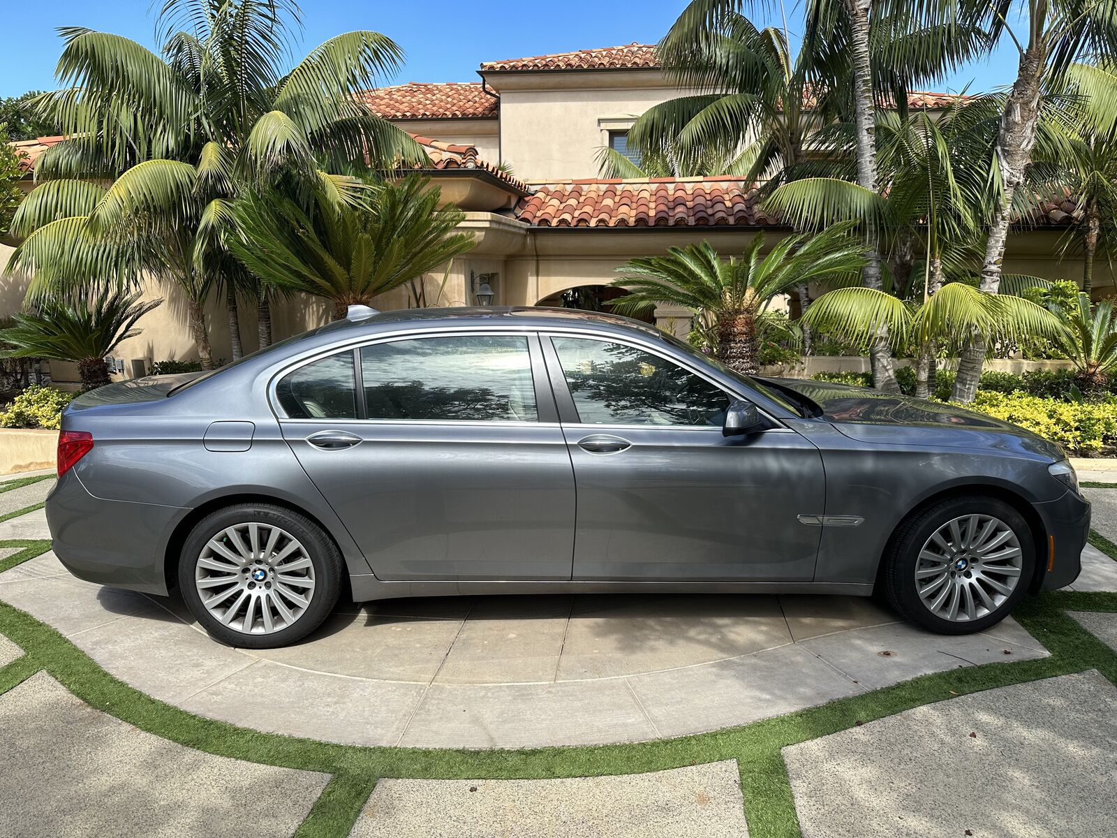 BMW 750Li / ALPINA B7