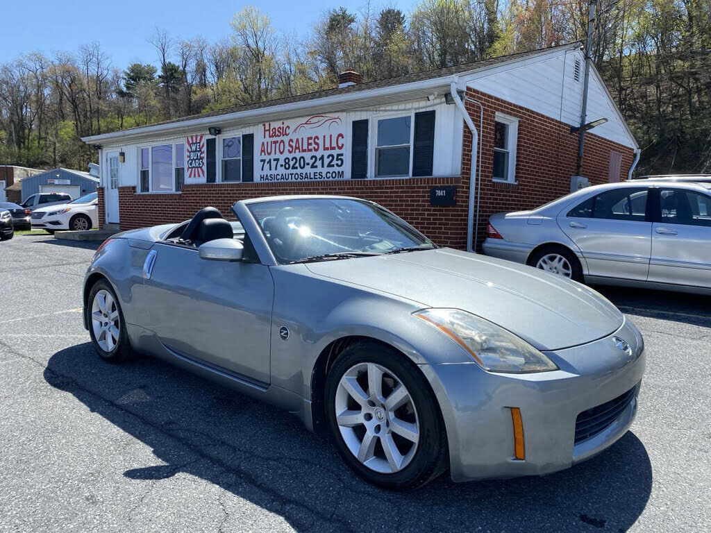 2005 NISSAN 350Z