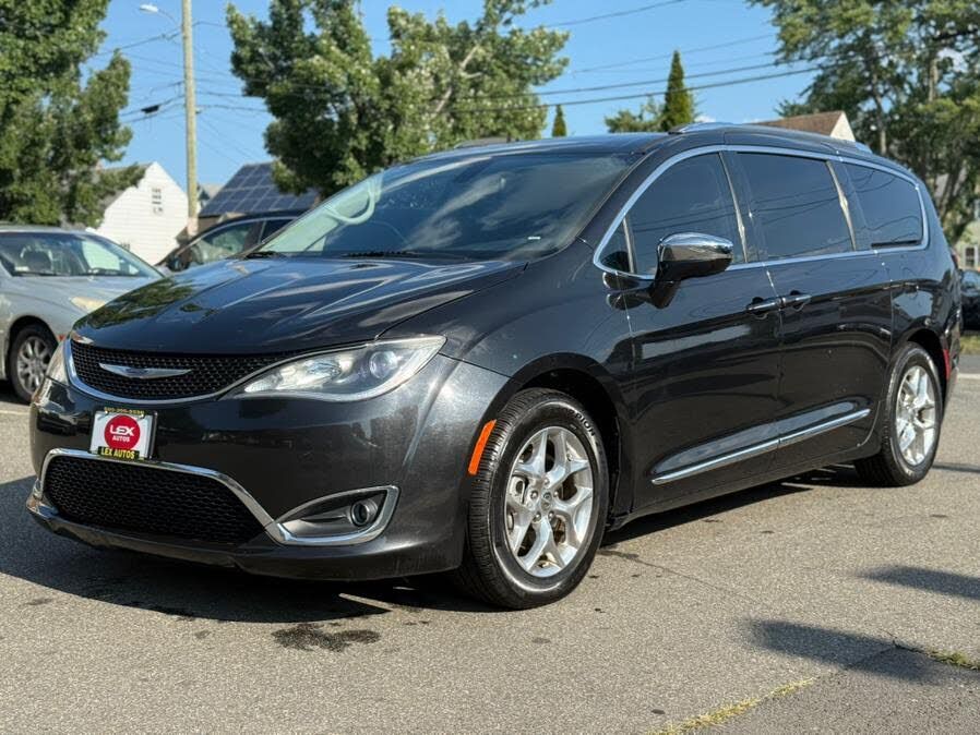 2019 CHRYSLER Pacifica