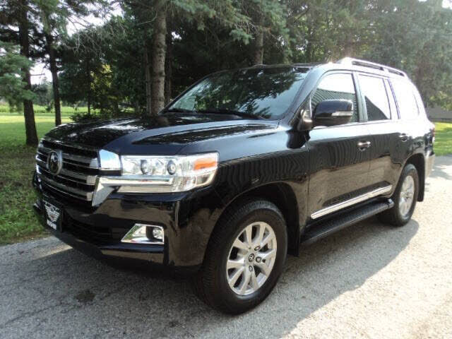 2017 TOYOTA Land Cruiser
