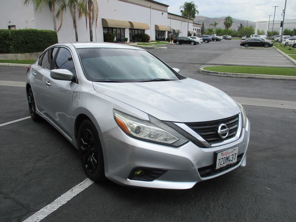 2016 NISSAN Altima