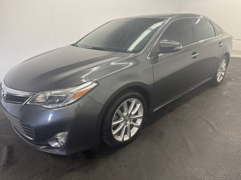 2013 TOYOTA Avalon