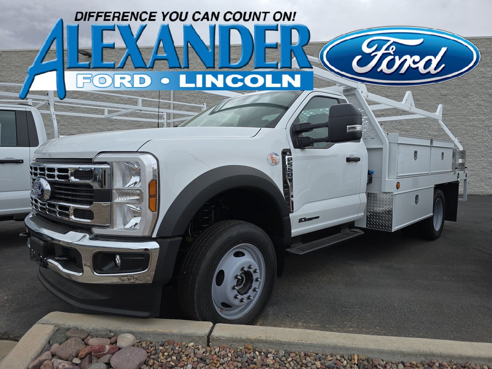 2025 FORD F-550