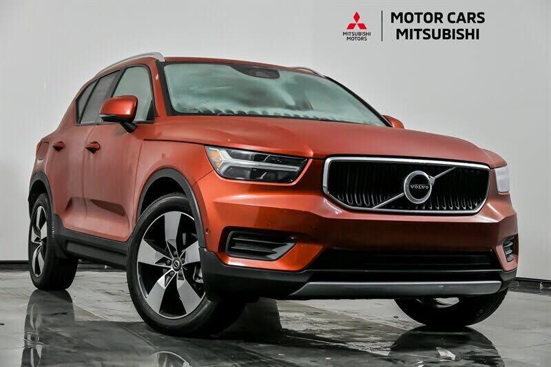 2019 VOLVO XC40