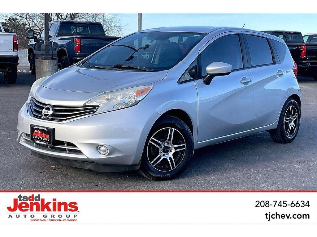 2015 NISSAN Versa