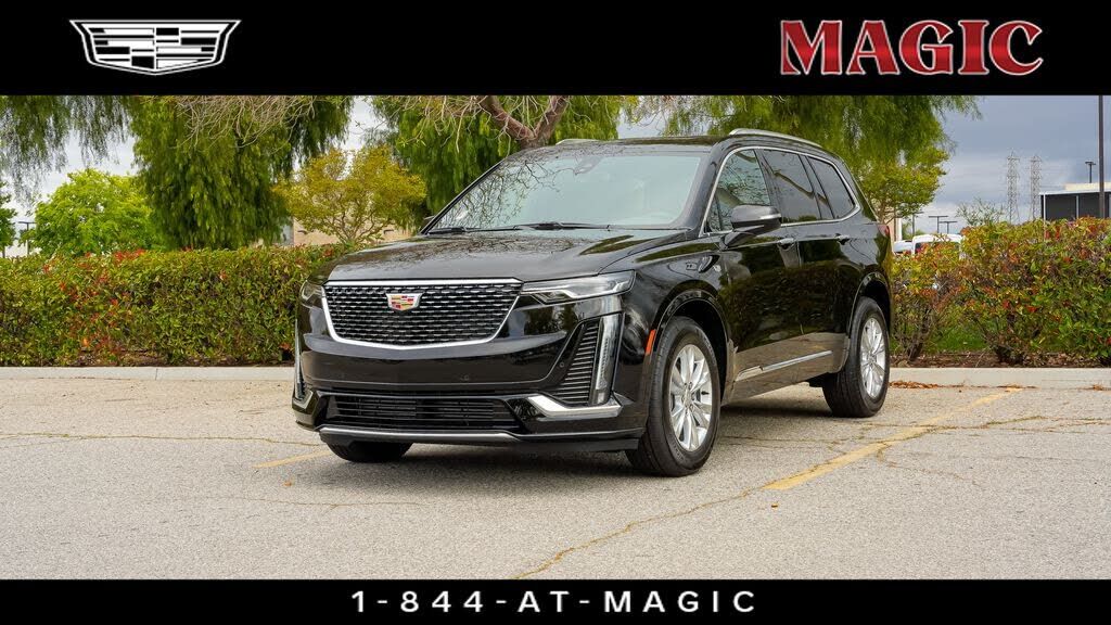 2025 CADILLAC XT6