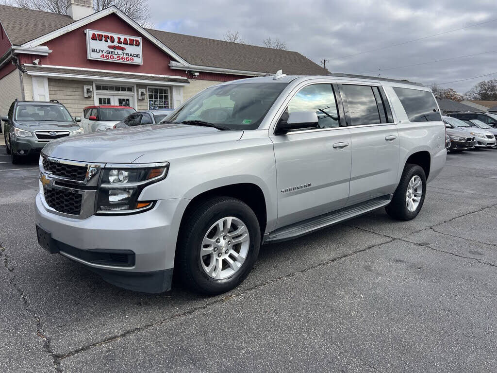 2017 CHEVROLET Suburban