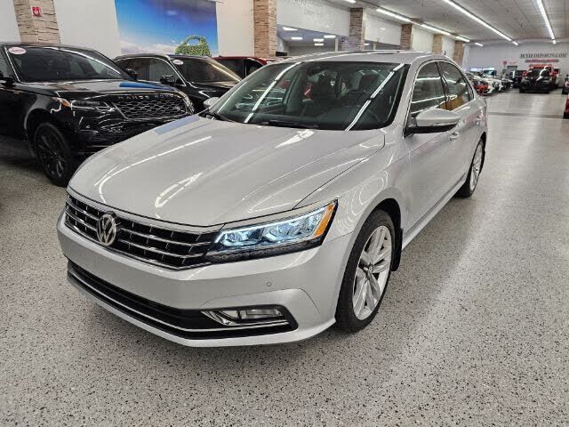 2016 VOLKSWAGEN Passat