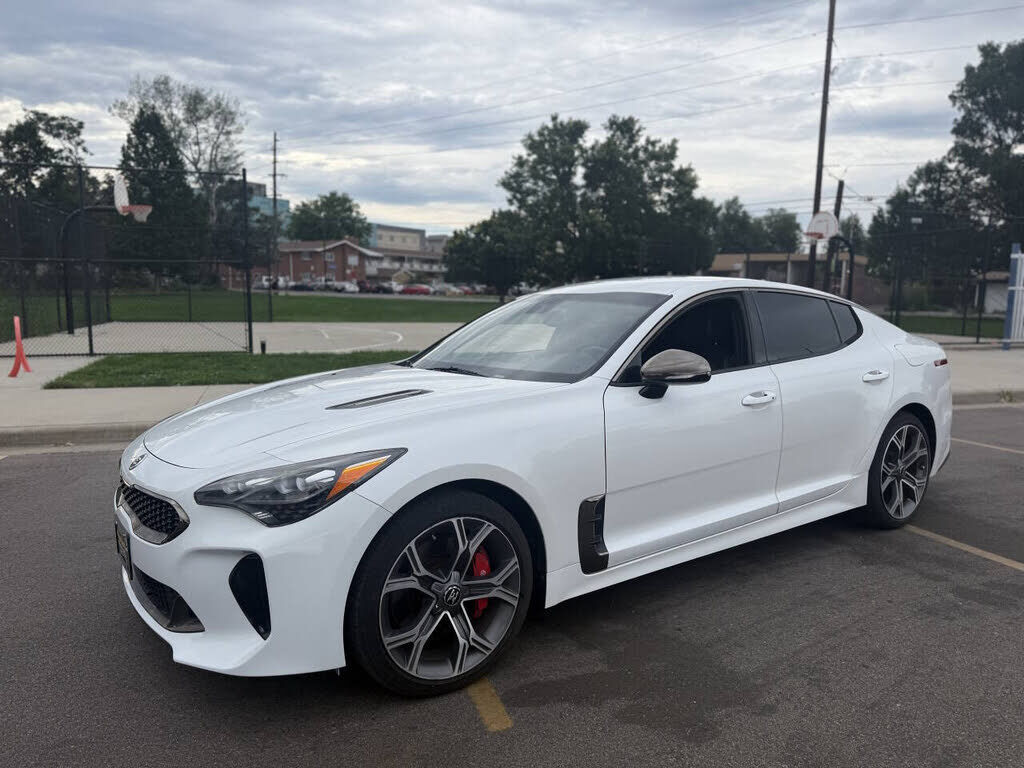 2021 KIA Stinger