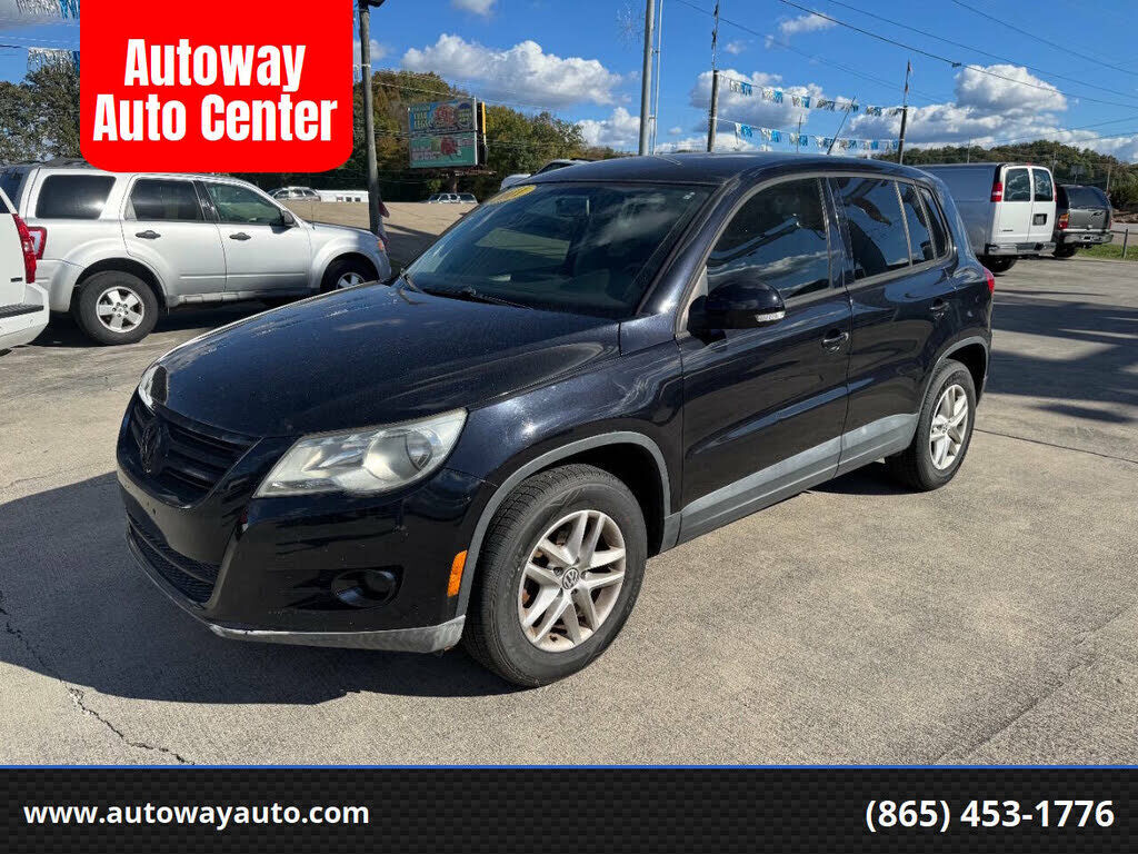 2011 VOLKSWAGEN Tiguan