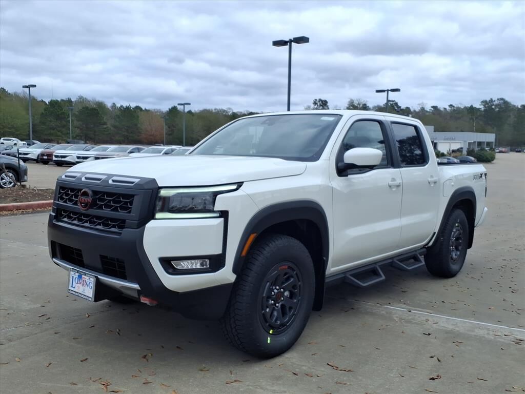 2026 NISSAN Frontier