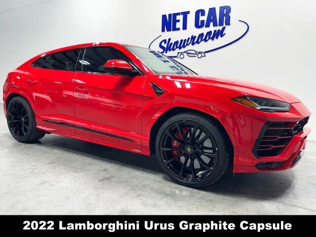 2022 LAMBORGHINI URUS