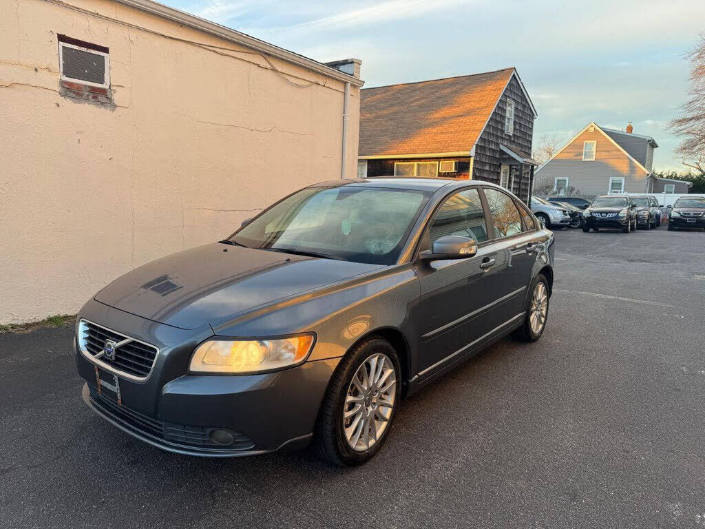 2010 VOLVO S40