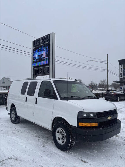 2021 CHEVROLET Express