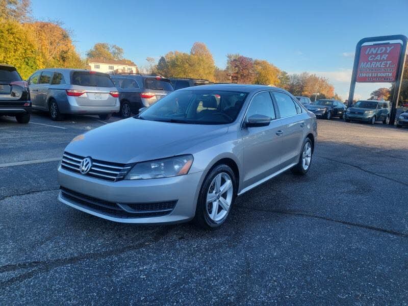 2013 VOLKSWAGEN Passat
