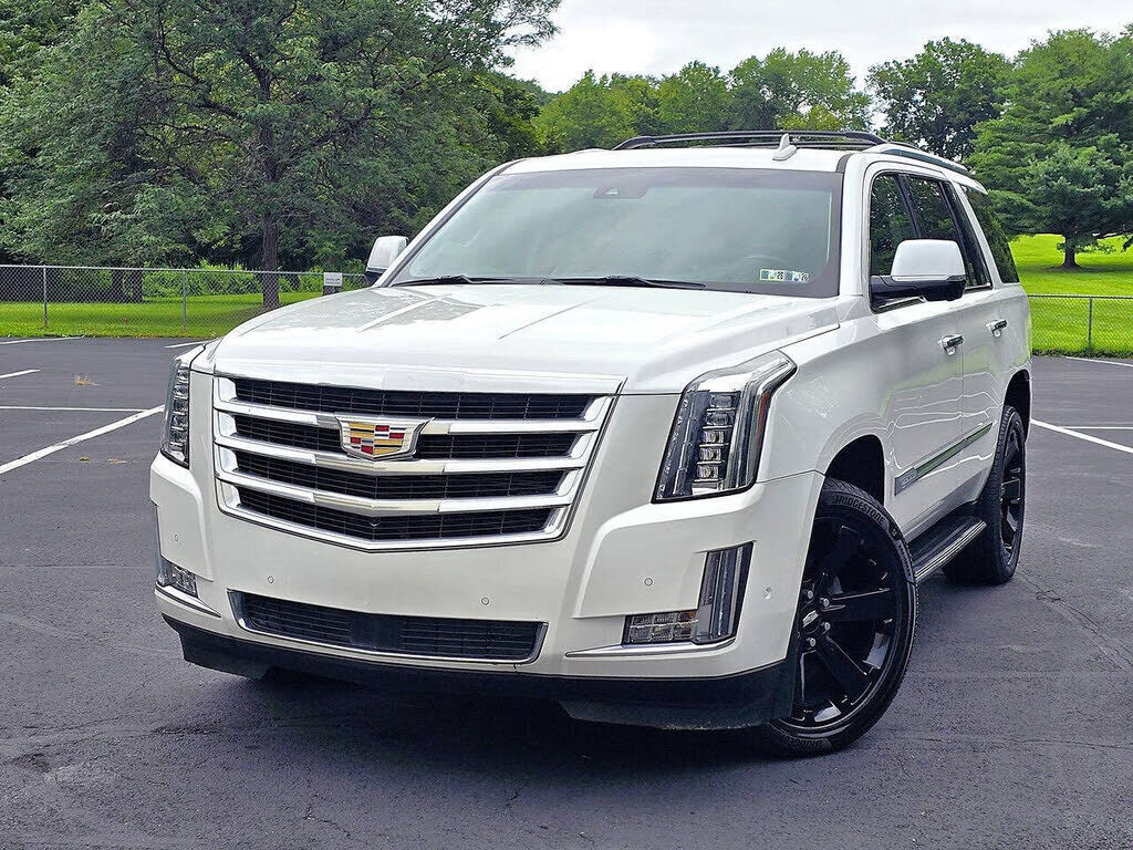 2017 CADILLAC Escalade