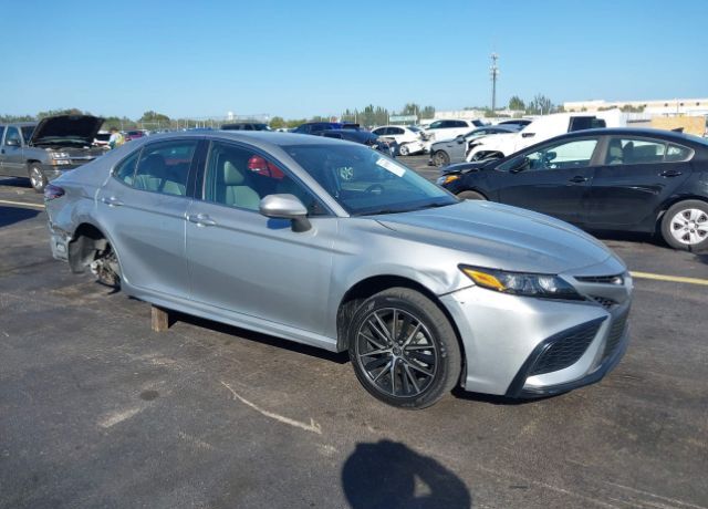 2021 TOYOTA Camry