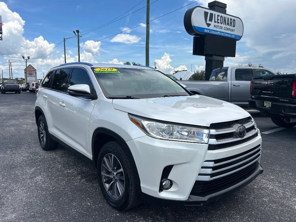 2019 TOYOTA Highlander