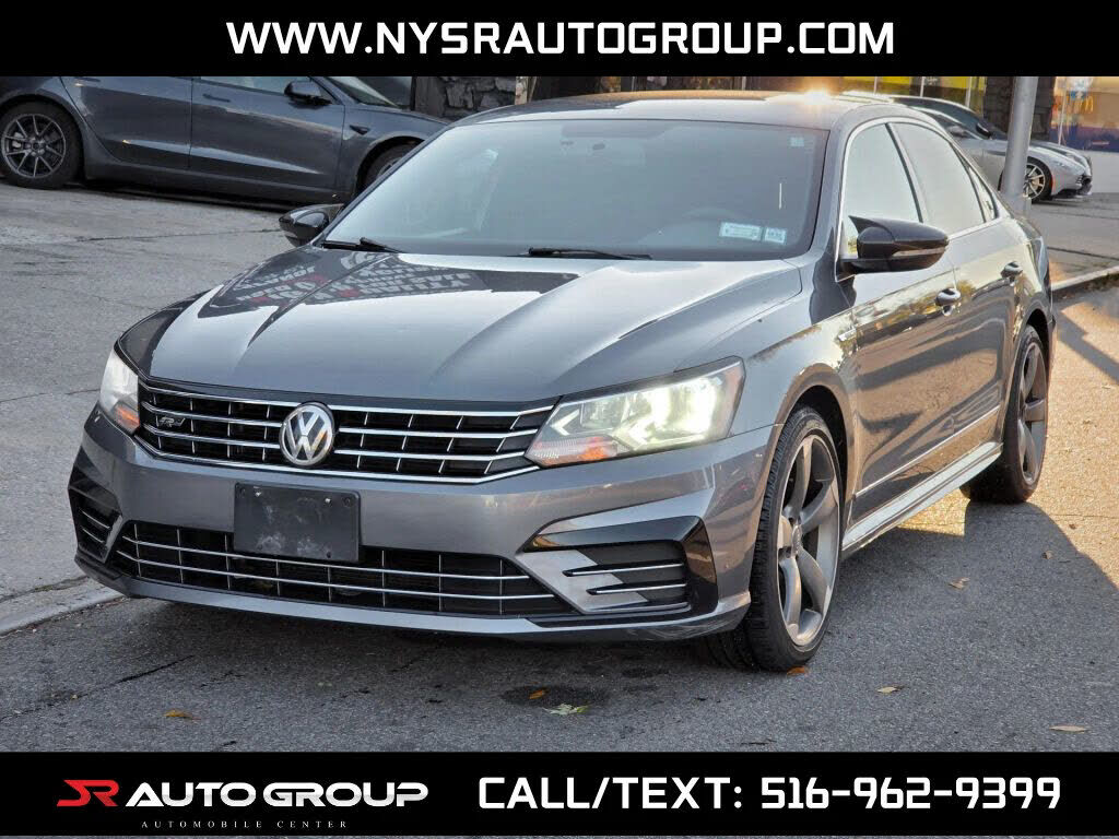2017 VOLKSWAGEN Passat