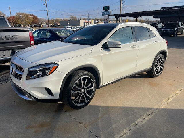 2017 MERCEDES-BENZ GLA-Class