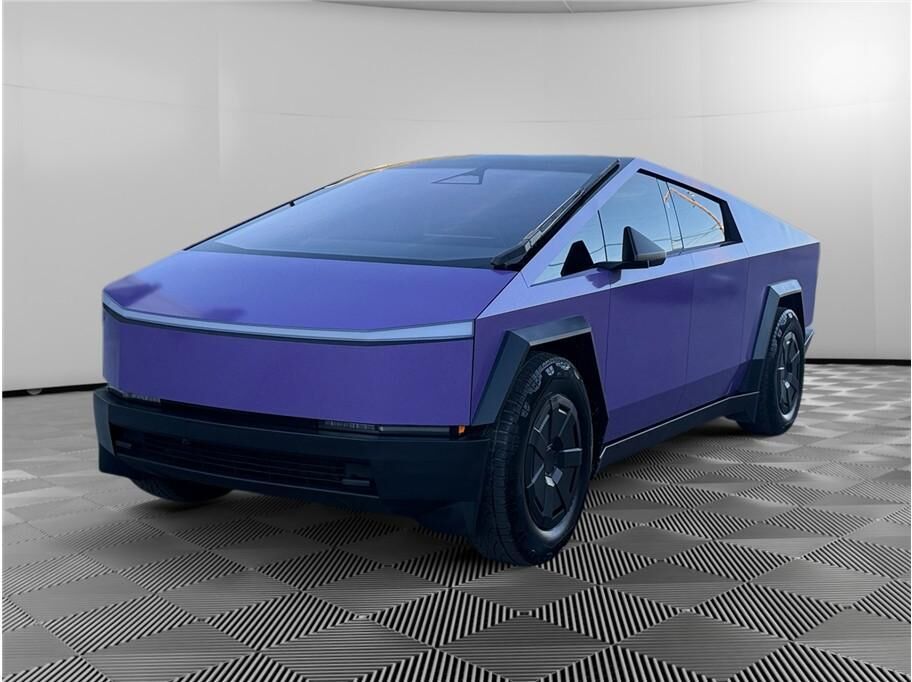 2025 TESLA Cybertruck