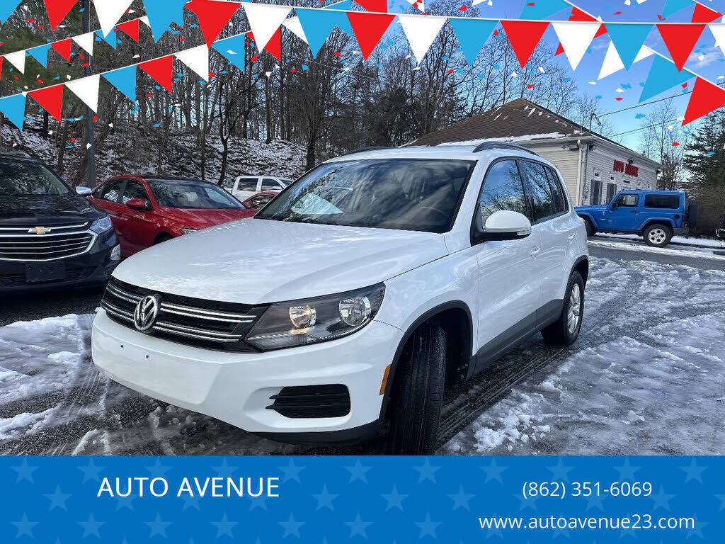 2016 VOLKSWAGEN Tiguan