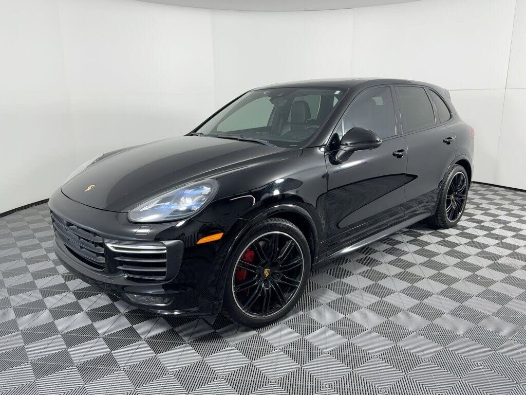 2018 PORSCHE Cayenne