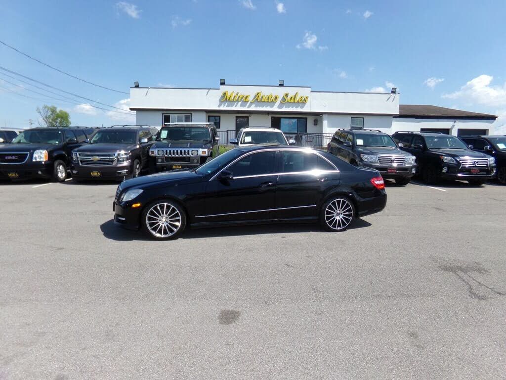 2012 MERCEDES-BENZ E-Class