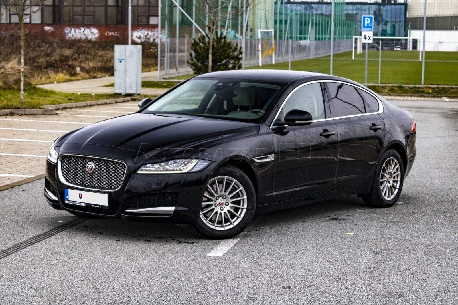 Jaguar XF