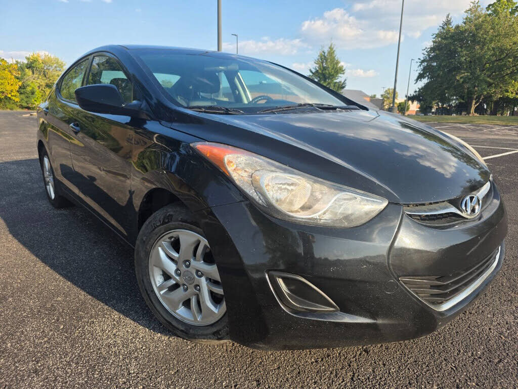 2013 HYUNDAI Elantra