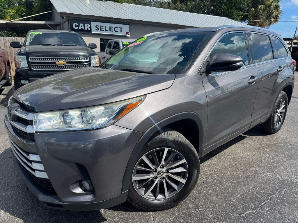 2017 TOYOTA Highlander
