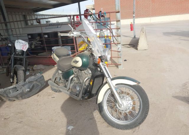 Honda VT1100C2 (SHADOW ACE)