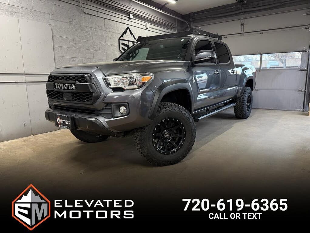 2019 TOYOTA Tacoma