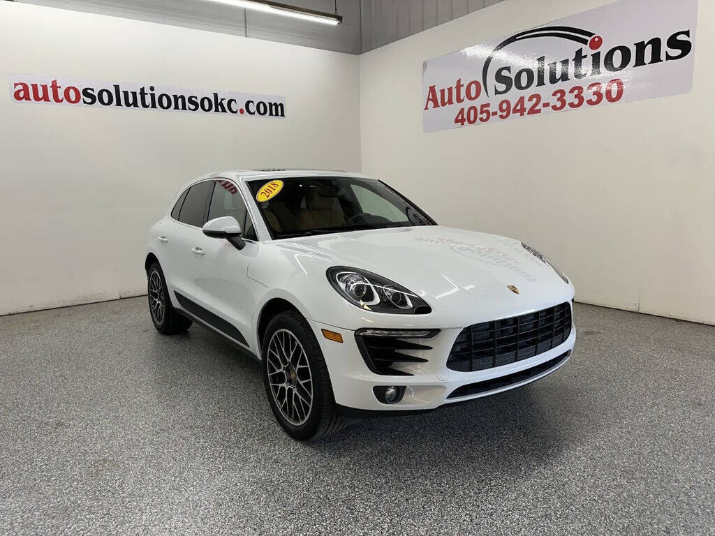 2018 PORSCHE Macan