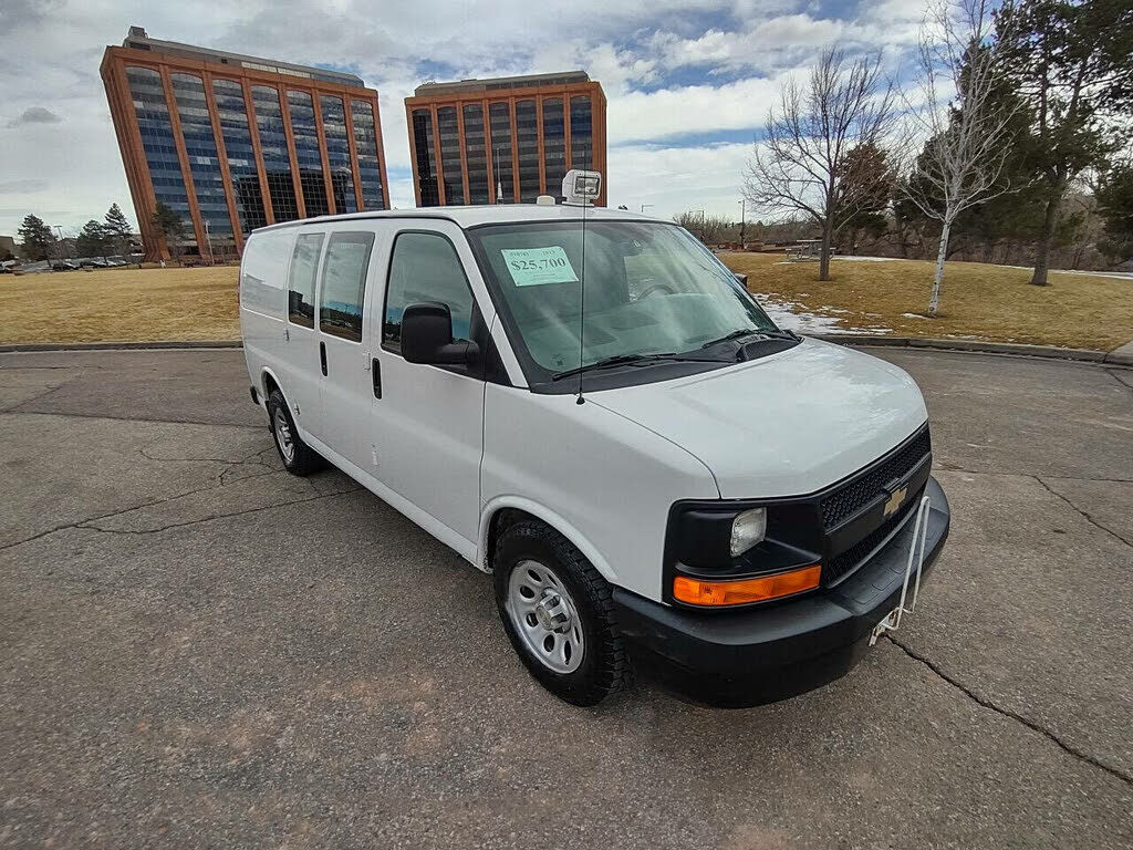 2013 CHEVROLET Express