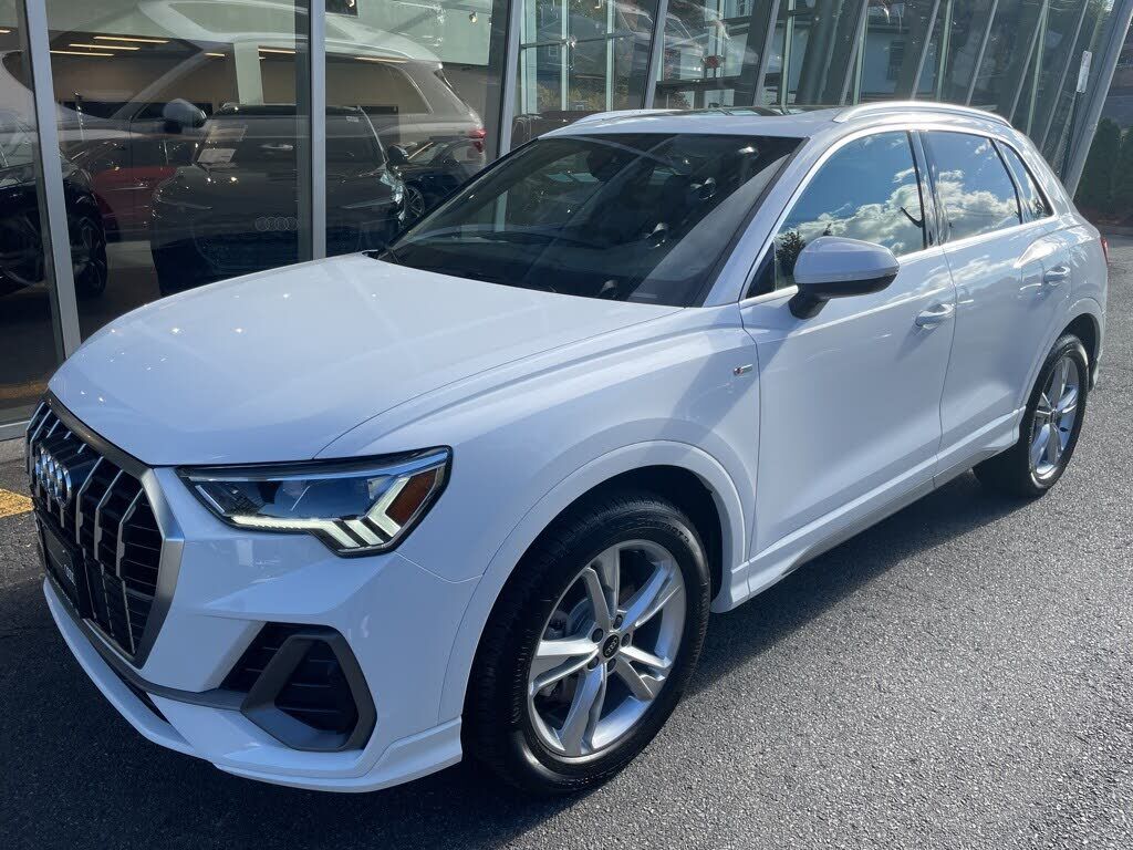 2024 AUDI Q3