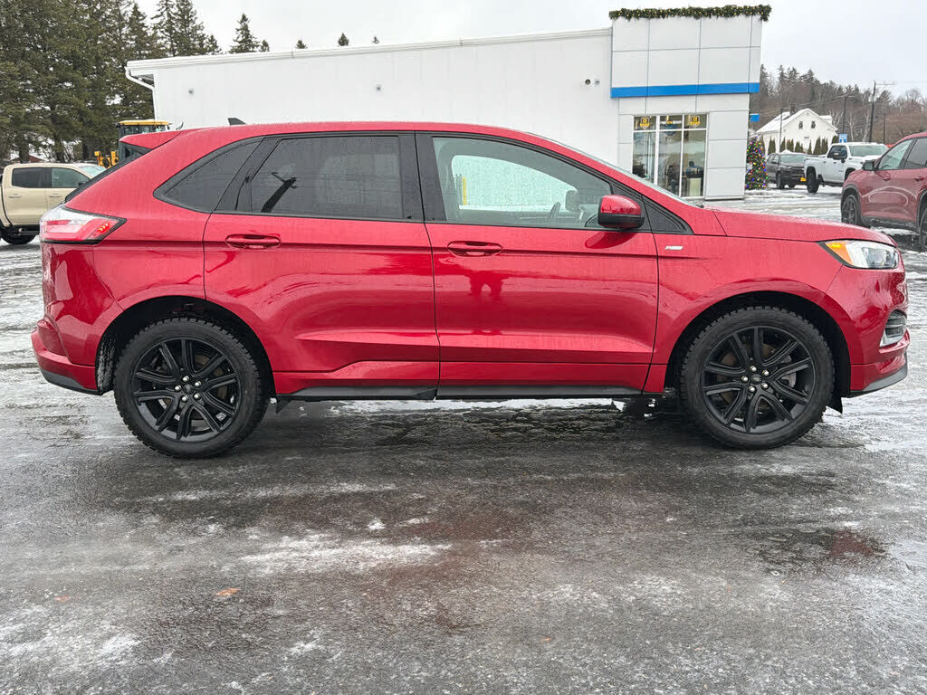 2022 FORD Edge