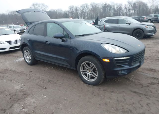 2017 PORSCHE Macan