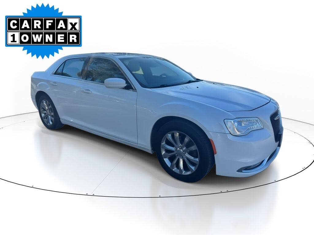 2016 CHRYSLER 300