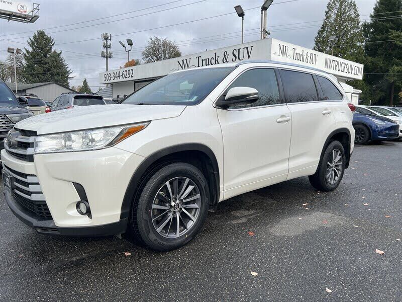 2018 TOYOTA Highlander