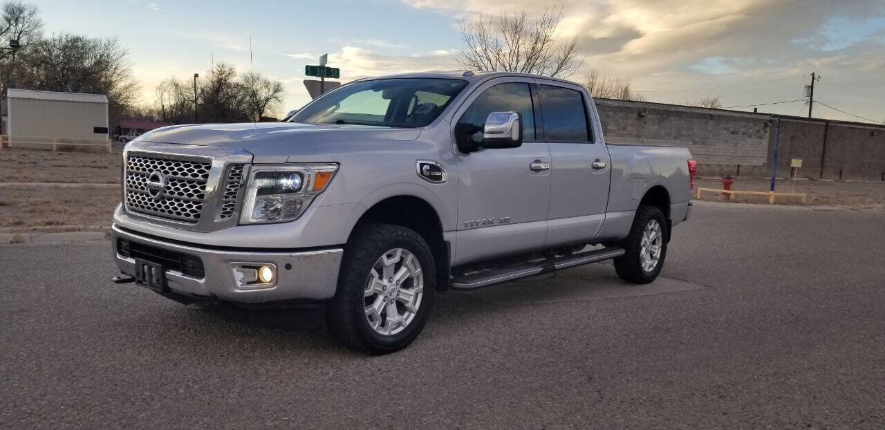 2016 NISSAN Titan