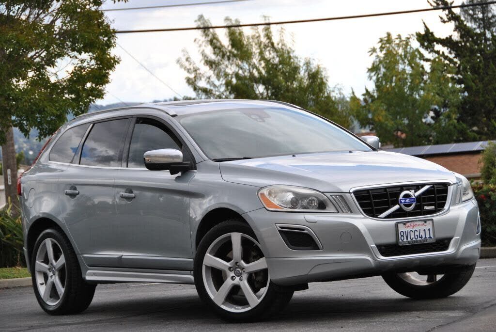 2010 VOLVO XC60