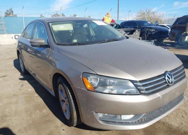 2015 VOLKSWAGEN Passat