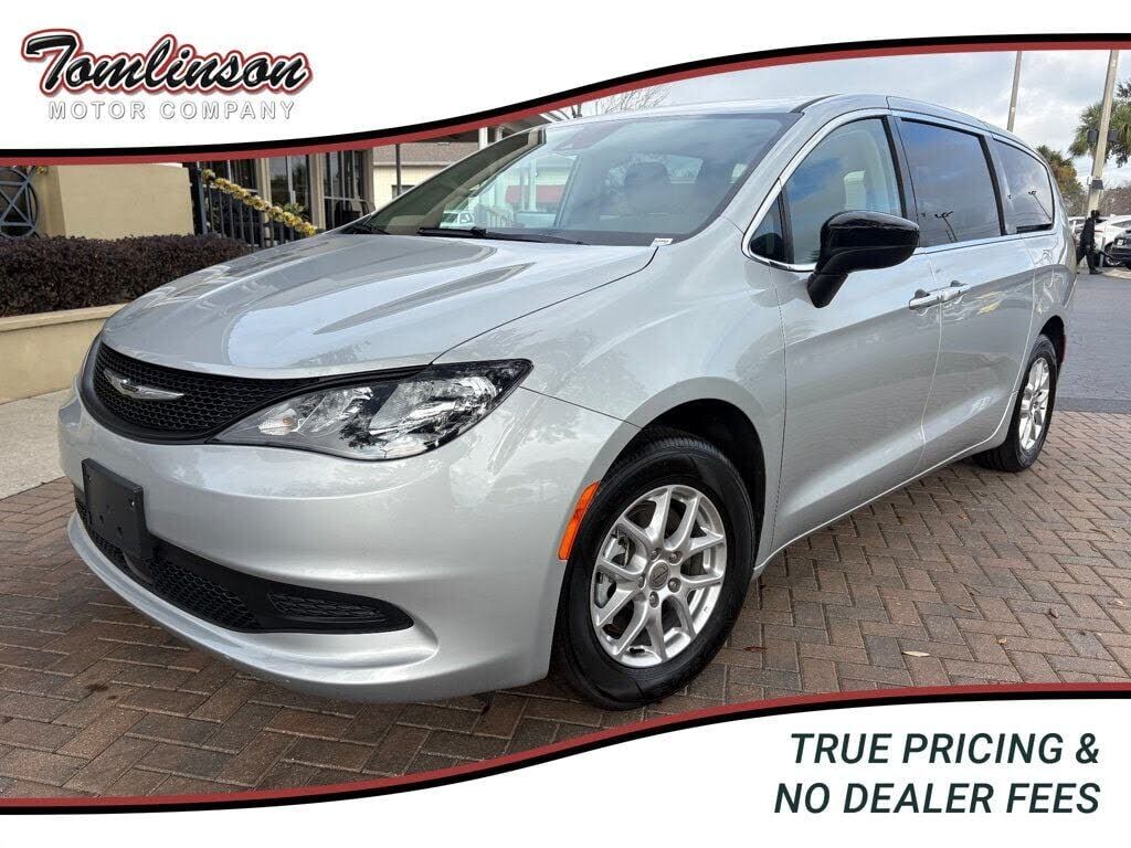 2024 CHRYSLER Voyager