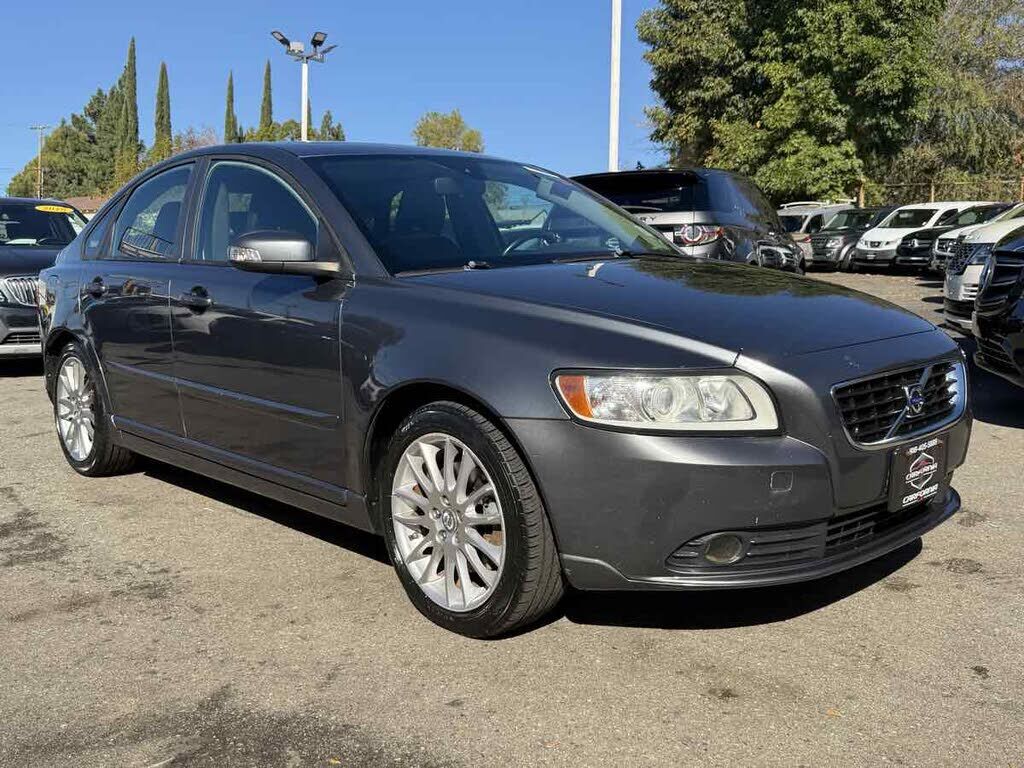 2010 VOLVO S40