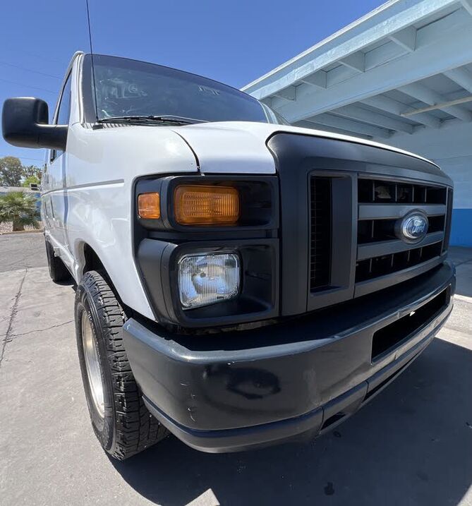 2011 FORD E-150