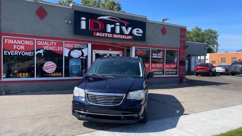 2014 CHRYSLER Town and Country