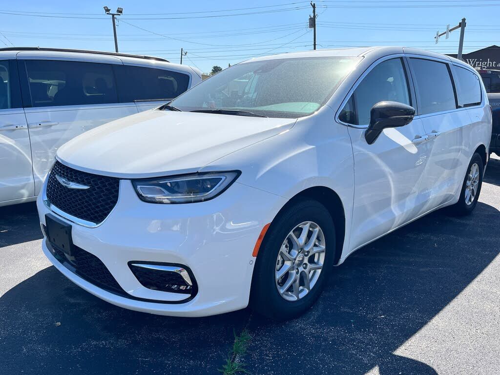 2024 CHRYSLER Pacifica